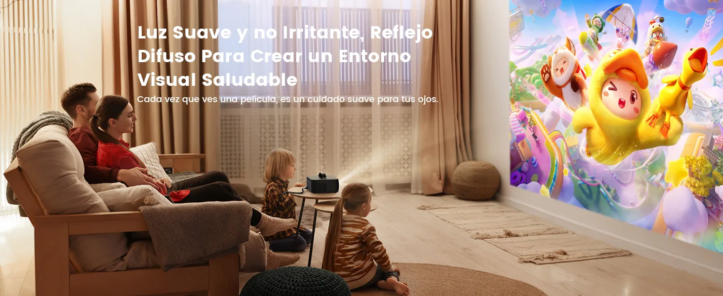 Familia con niños ante una escena de animación proyectada